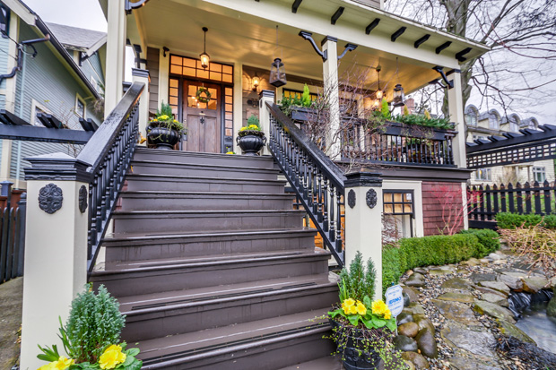 Curb appeal is an important important part of the process of how Realtors price a home.
